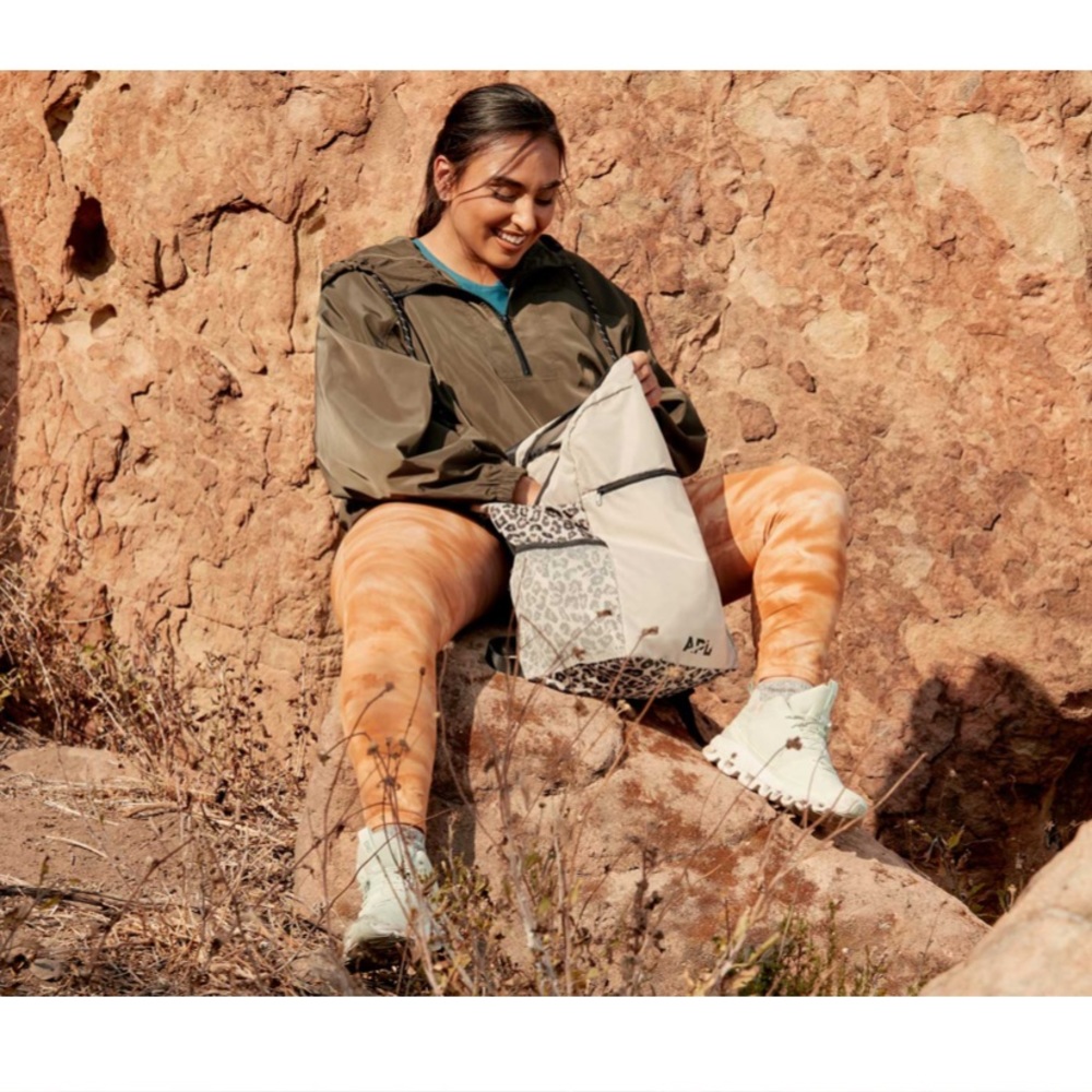 🥳HOST PICK!!🥳🌸APL Packable Backpack🌸 - Picture 9 of 10